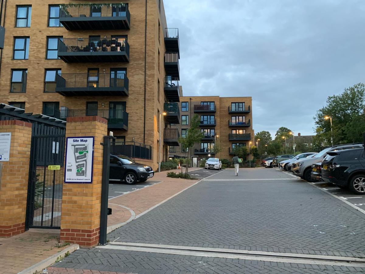 Entire In Apartament *