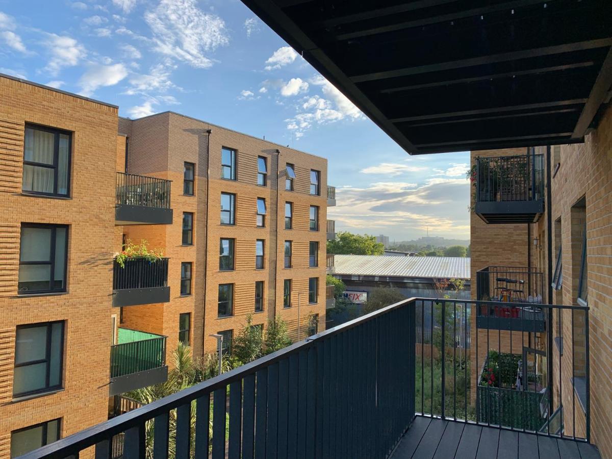 Apartament Entire In Londra